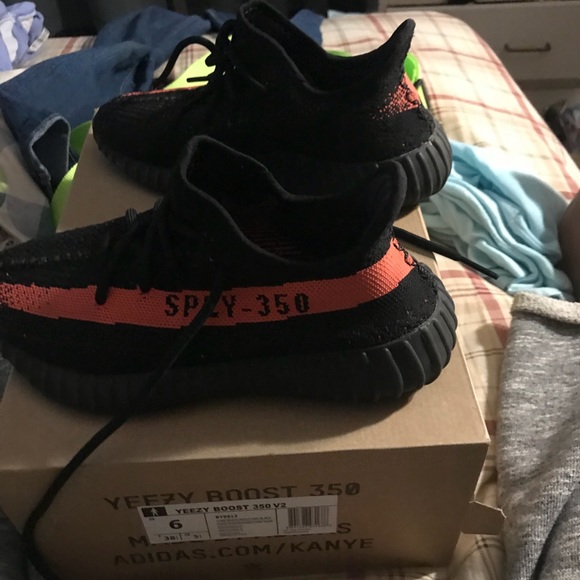 SOLD Yeezys boost 350 boys sz 6 - Picture 4 of 4